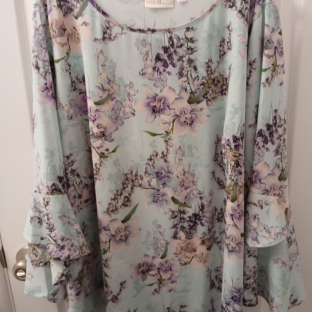 Belle by Kim Gravel Printed Stretch Flutter Sleeve Top